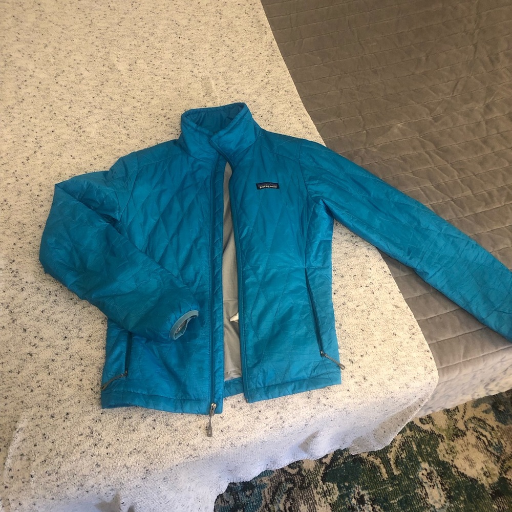 Adorable PATAGONIA Light Jacket